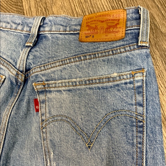 Vintage Distressed Levi’s 501 Skinny Jeans - Picture 1 of 3